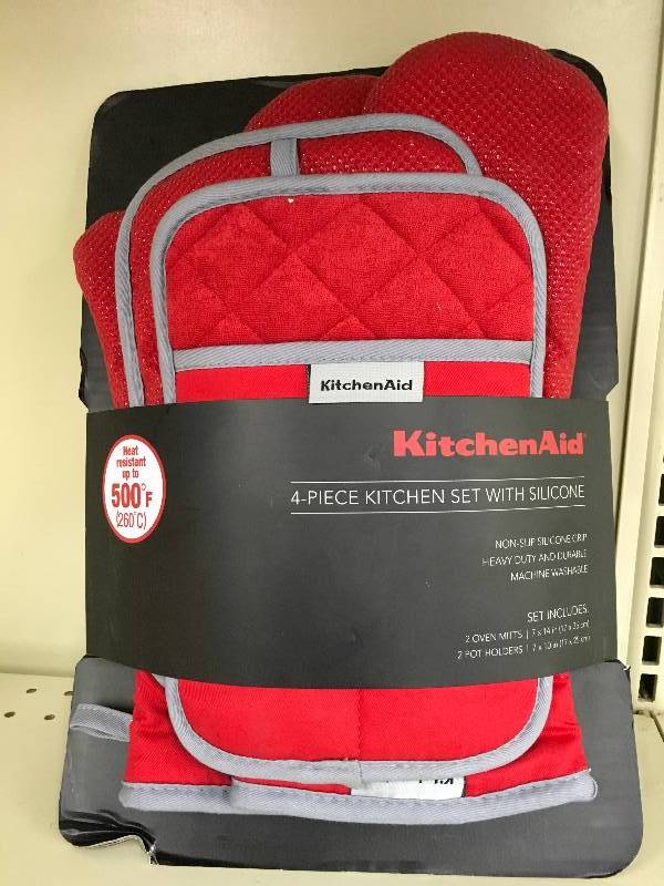 KITCHENAID SILICONE MITT, RETAIL $13.99
