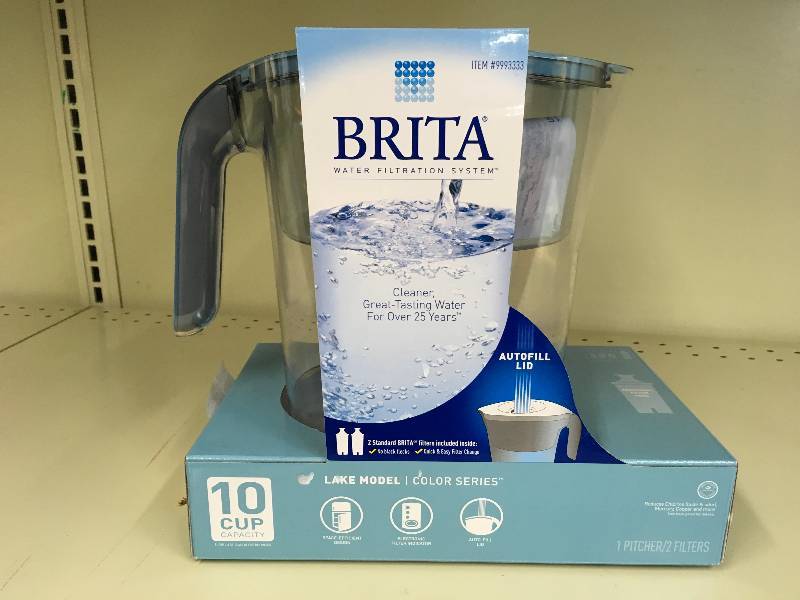 BRITA LAKE 10 CUP PITCHER, RETAIL $29.99