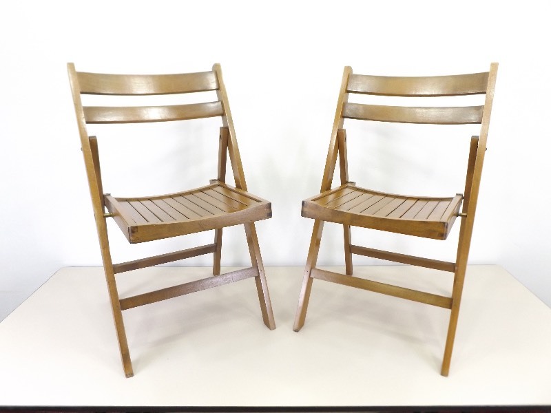 2 MINT Vintage Wood Folding Chairs