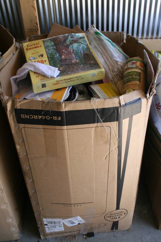 lot 38 image: Large Box of Returns