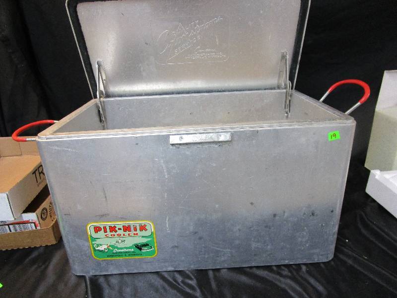 Vintage Pik Nik Cooler