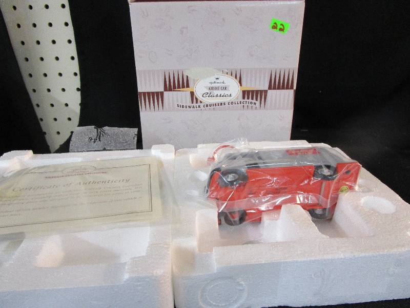 Hallmark 1960s Stealtest Milk Truck Sudewalk Cruiser Collection