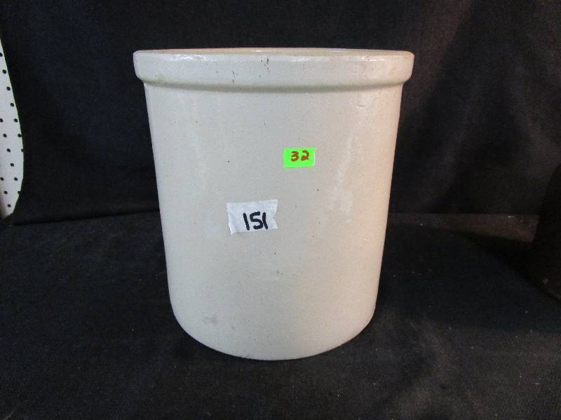 Red Wing 2 Gallon Large Wing Crock Couple Samll ChipsFlaws