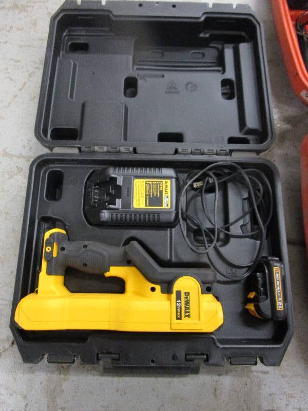 12V Max Hand Held Radar Scanner works