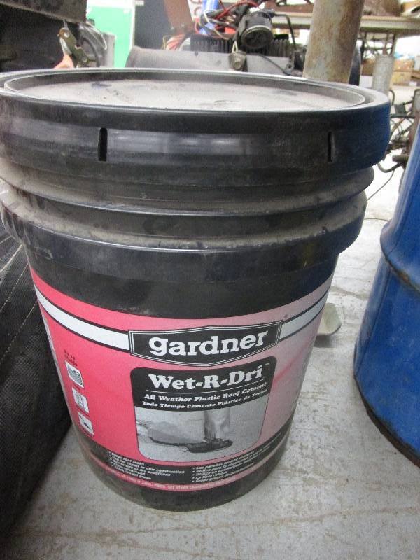 Wet-R-Dri Roof Sealant