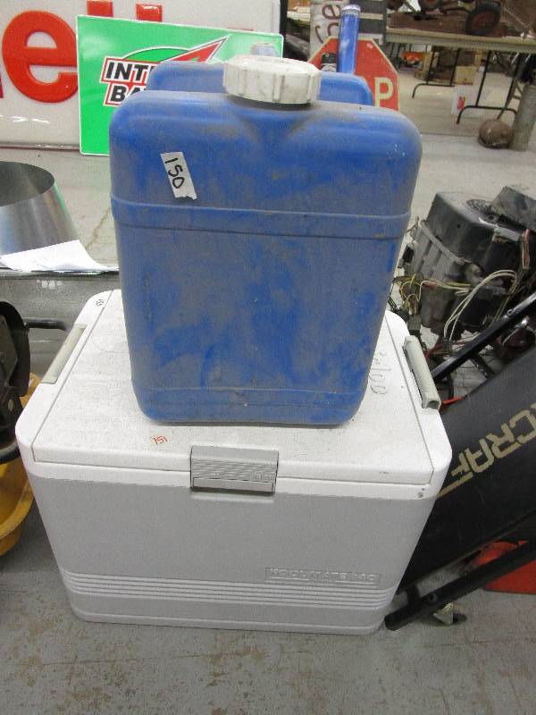 Igloo Cooler-No Cord & Water Jug(6g)