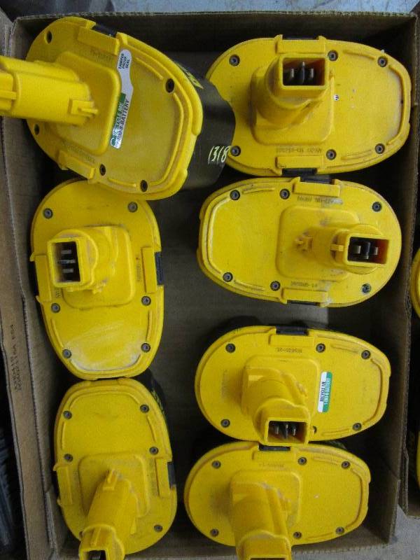 DeWalt 18v Used Batteries - 7 Batteries