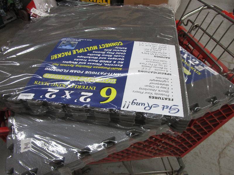 11 2x2 Interlocking Mats