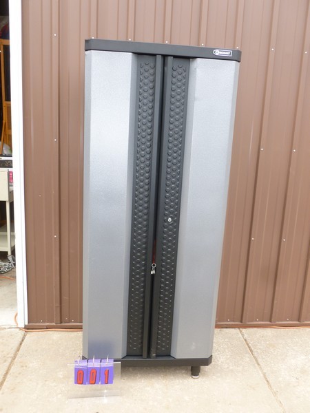 SnS auctions # 316 Garage cabinets & garage items.