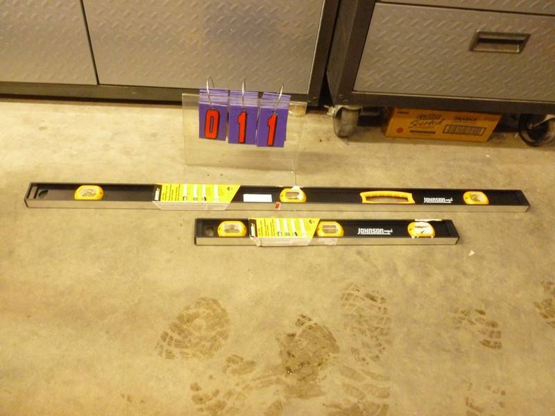 SnS auctions # 316 Garage cabinets & garage items.