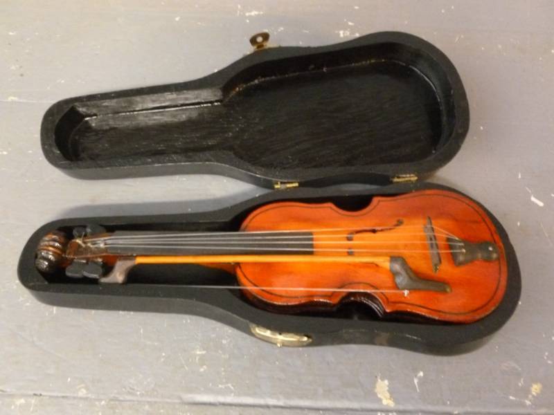 Shelf Instrument