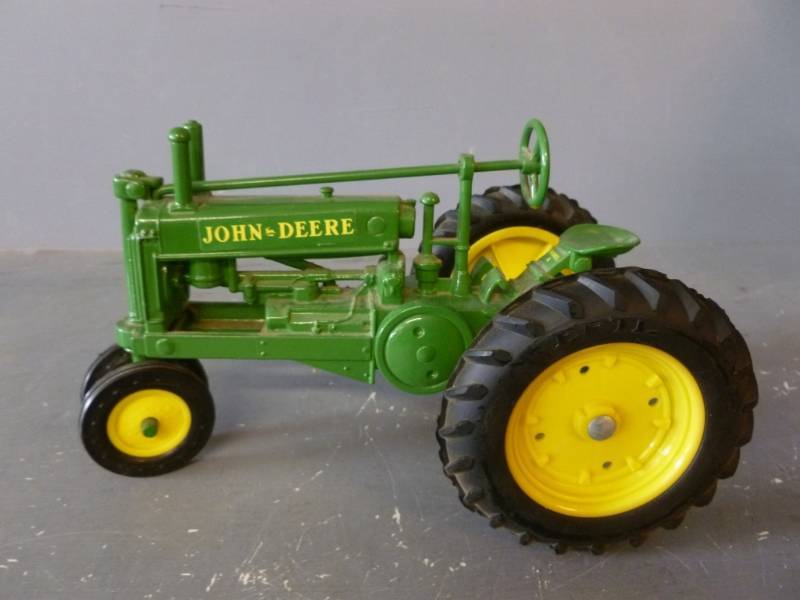 Ertl - John Deere Tractor