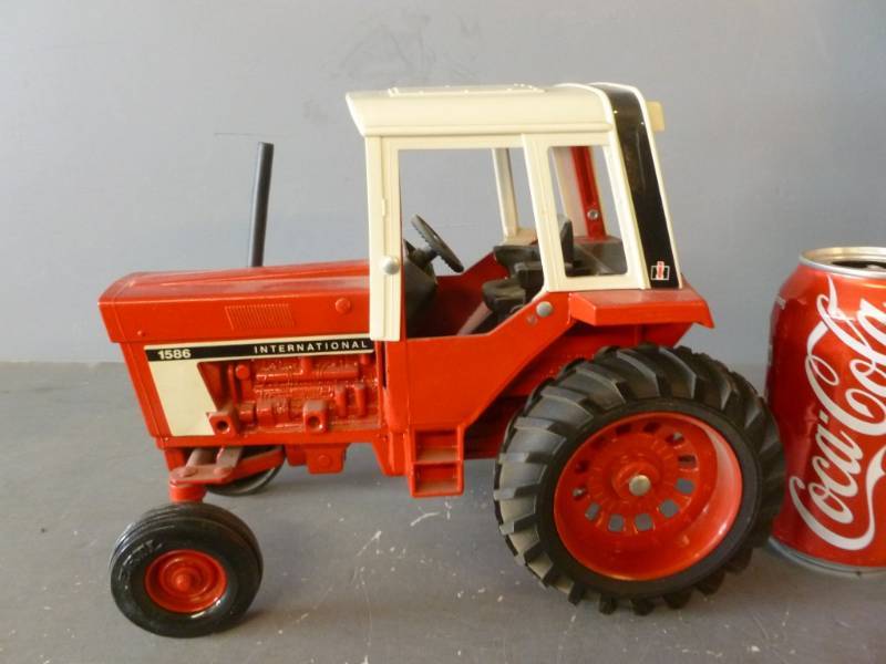 Ertl Tractor