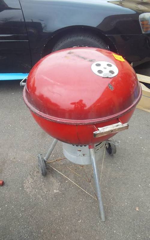 lot 2 image: Weber Charcoal Grill