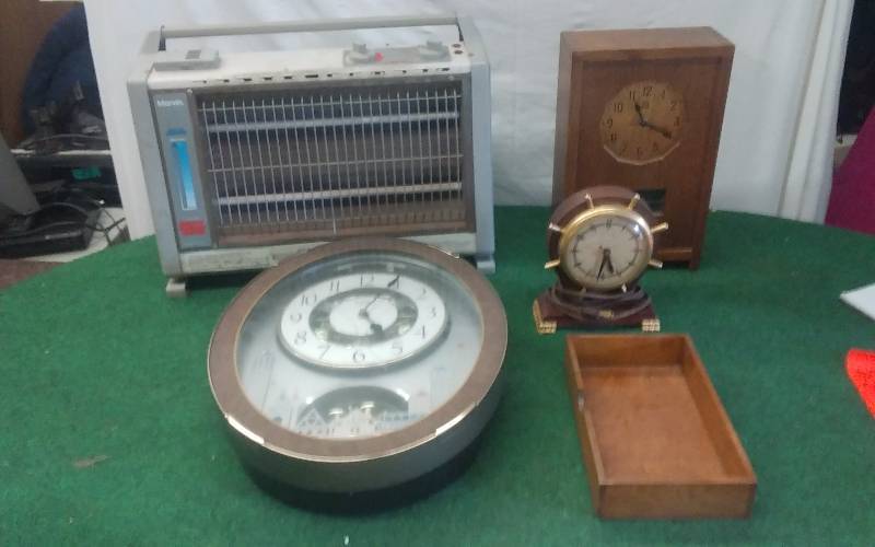 lot 31 image: 3-Old Clocks, 1-Electric Heater