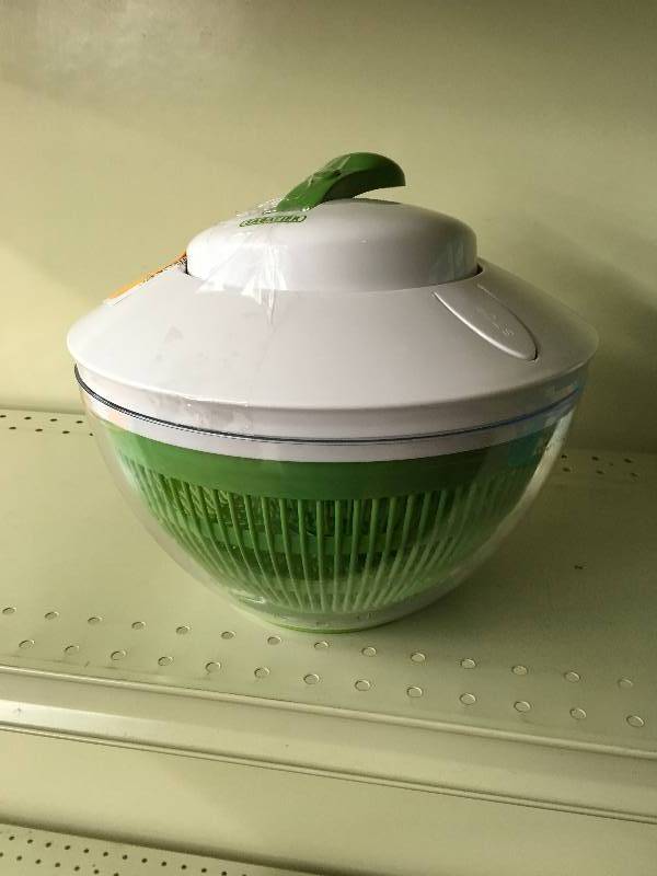 2PC SALAD SPINNERS, RETAIL $19.99