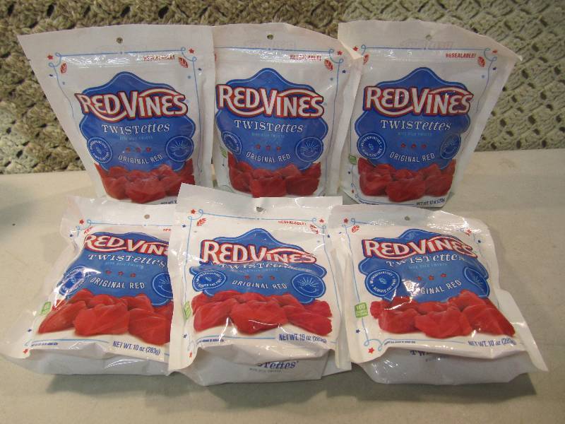 Lot of 6 Red Vines Twistettes Origi...