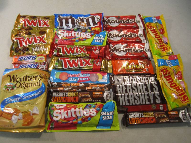 Lot of Misc Candy See Photos Best b...