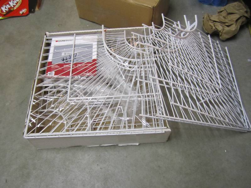Lot of 5 Closetmaid Corner Shelf Ki...