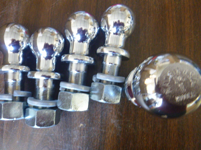 5 Trailer Balls