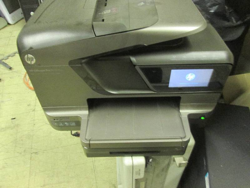 lot 29 image: HP officejet pro 8600 powers on...