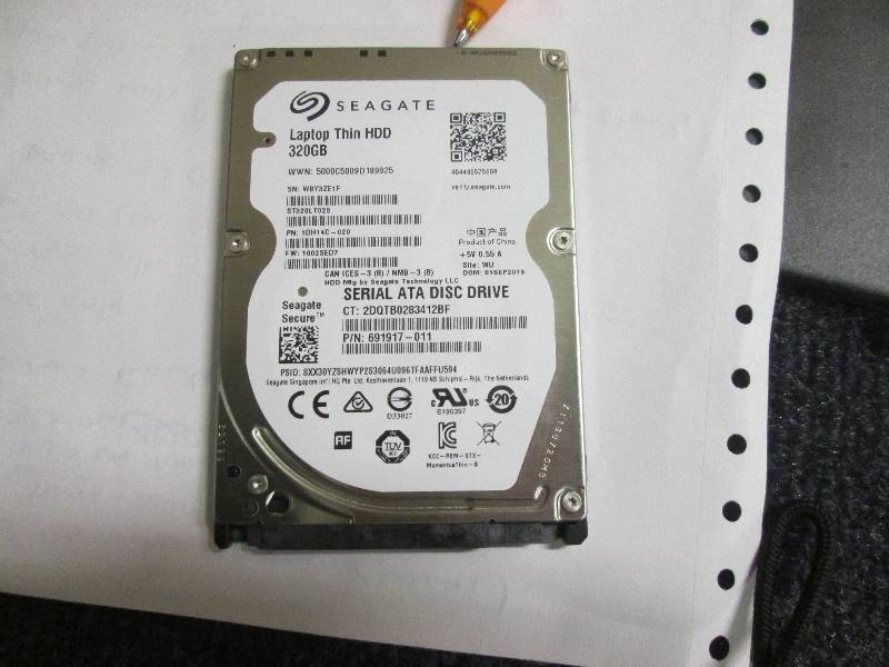 lot 35 image: seagate 320 gb laptop thin HDD...