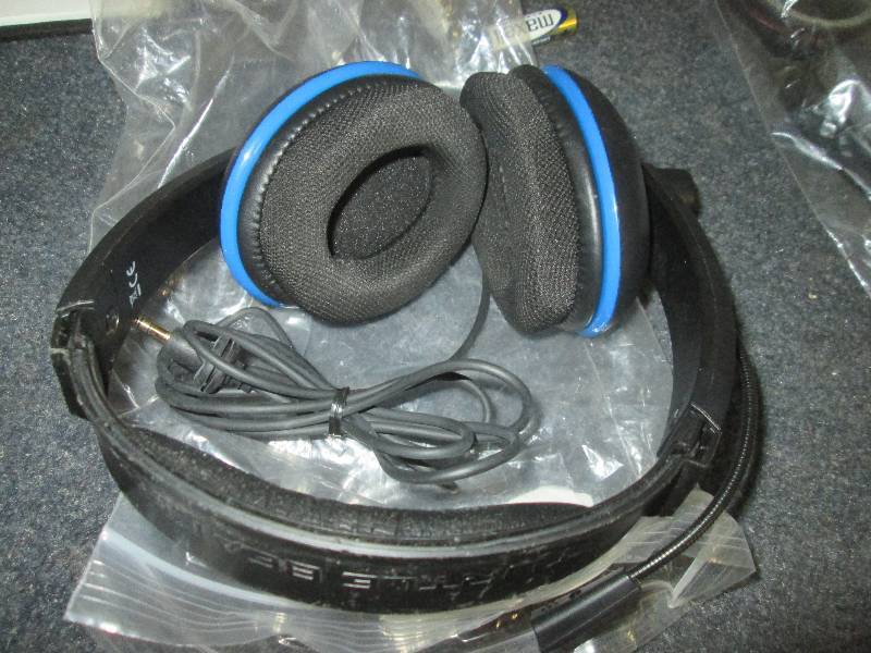 lot 58 image: turte beach ps4 headset sounds grea...