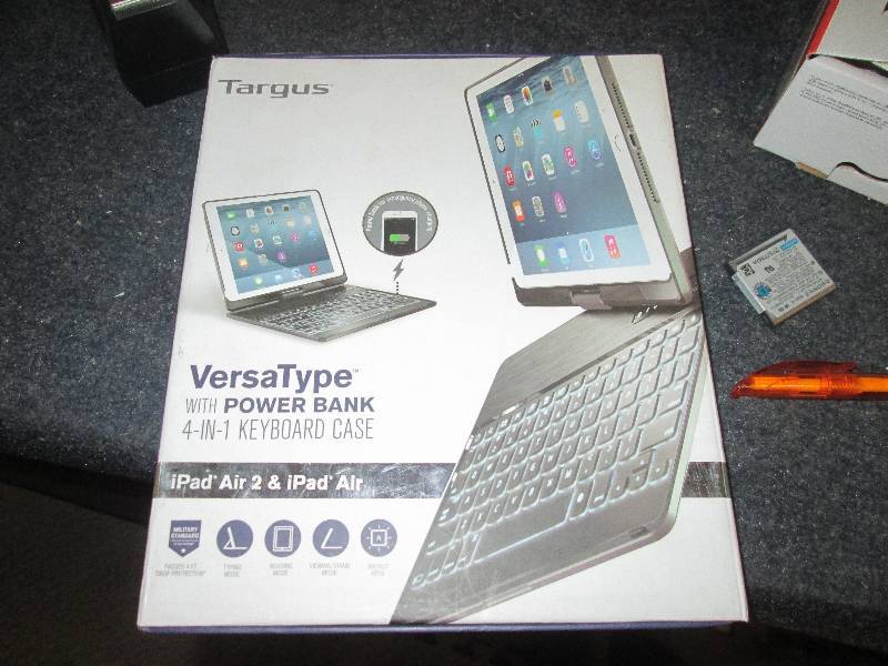 lot 105 image: Targus Ipad Air 2 and Ipad air case...