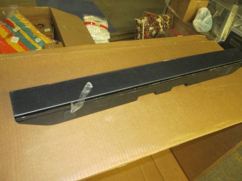 lot 141 image: Vizio soundbar untested...