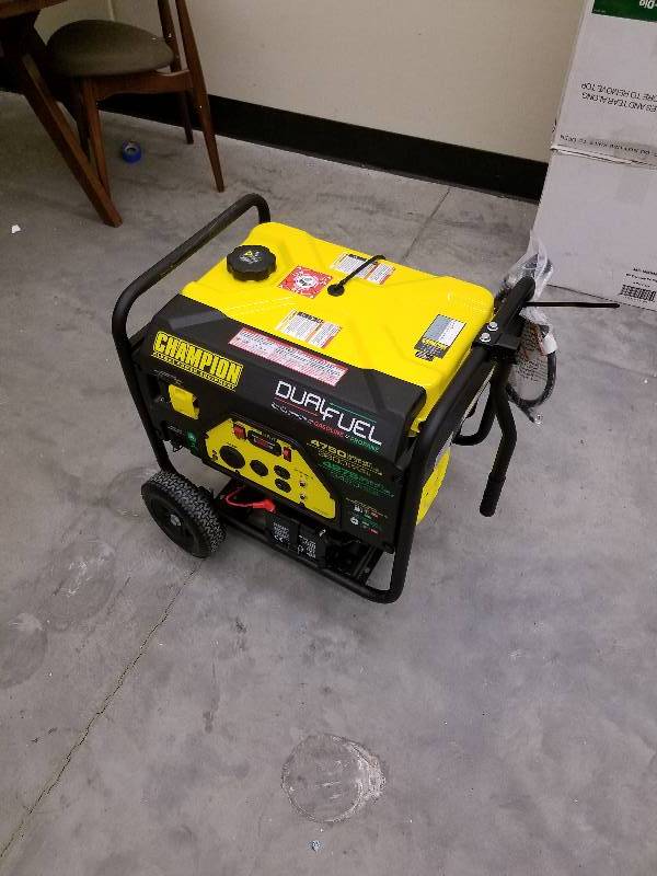 lot 72 image: 3,8004,750-Watt Dual Fuel GasolineLPG Portable Generator
