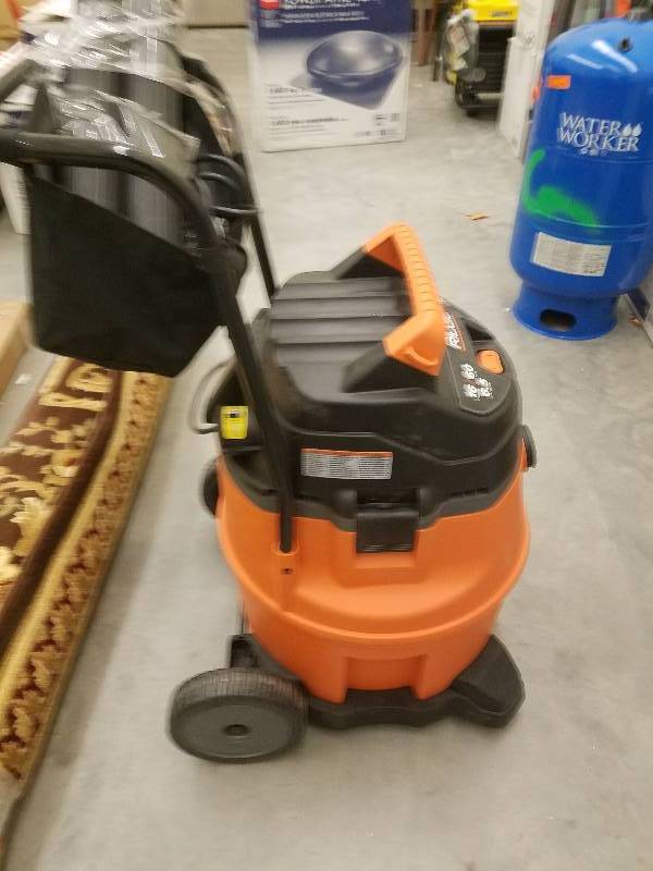lot 82 image: 16 Gal. 6.5-Peak HP Wet Dry Vac