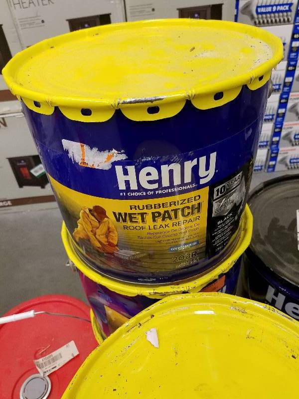 lot 103 image: 3.30 Gal. Rubber Wet Patch Roof Cement
