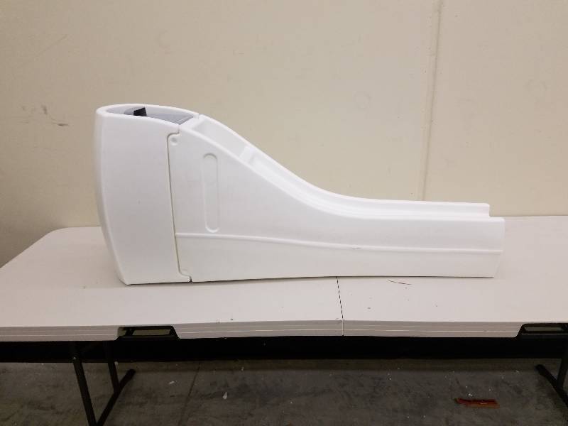 lot 124 image: Mail Master Streamline White OverPost Mounted Plastic Mailbox