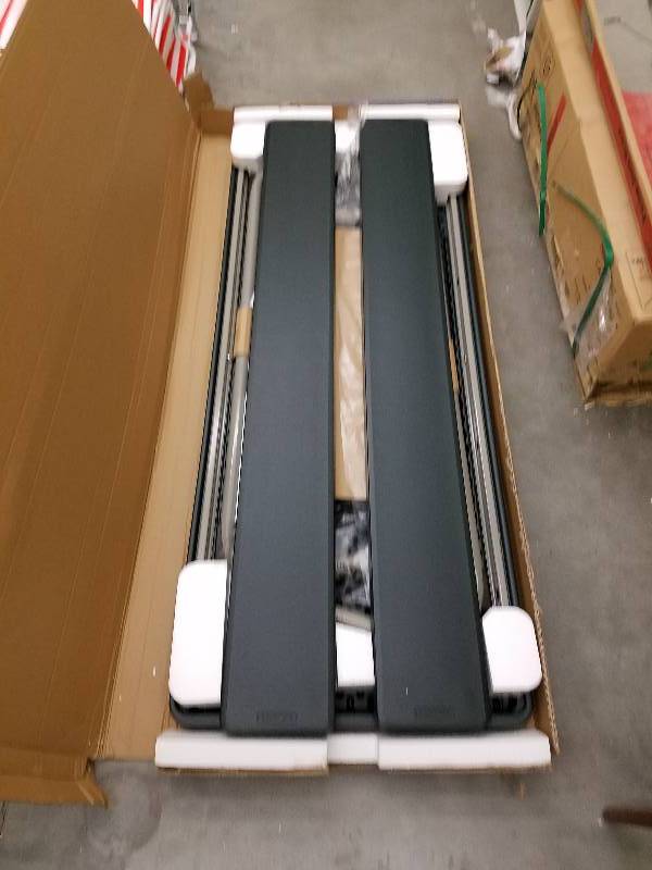 lot 135 image: 6ft folding table