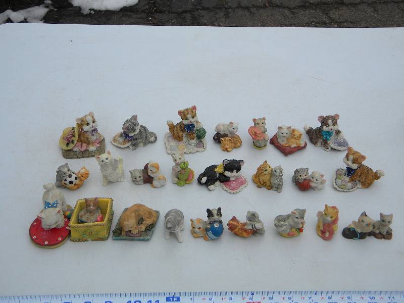 Cat Figurines