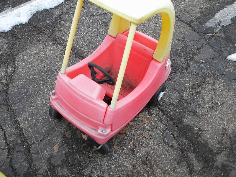 Little Tikes Cozy Coupe