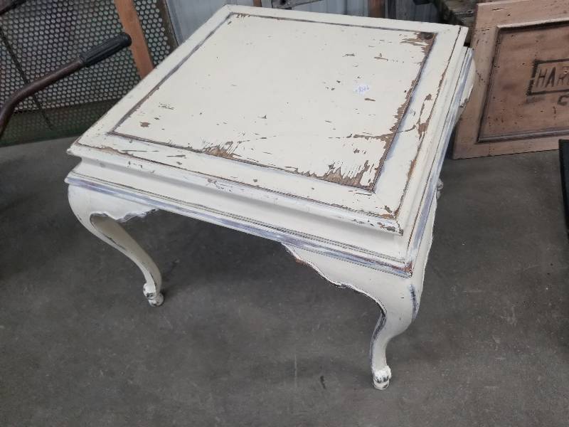 Queen Anne Style Coffee Table