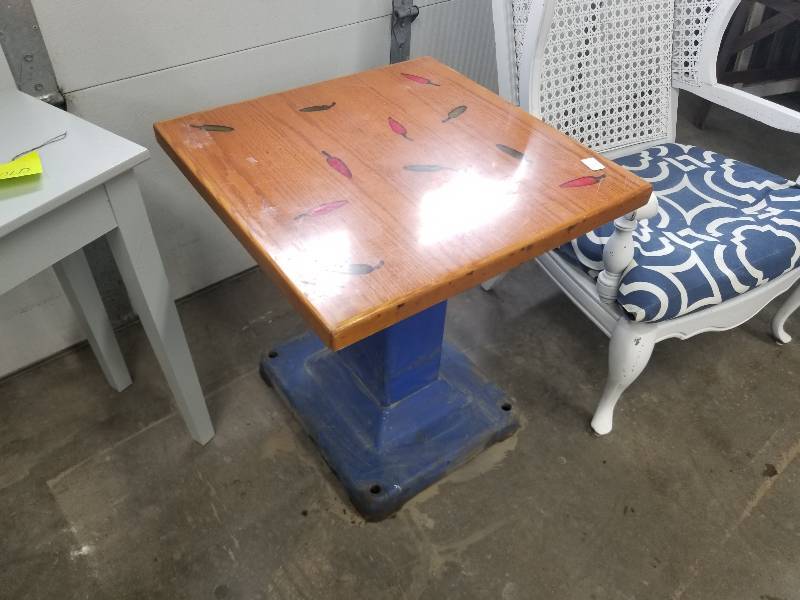 Chilli Pepper Table
