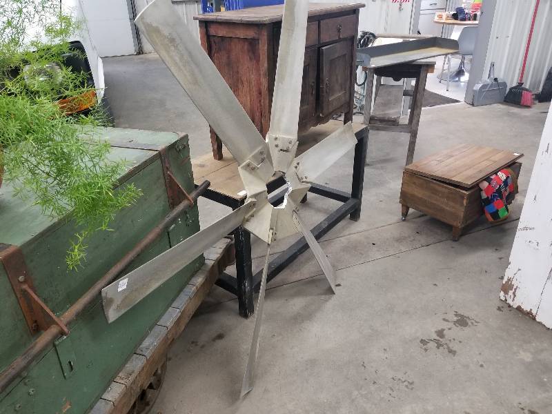 Large fan blade
