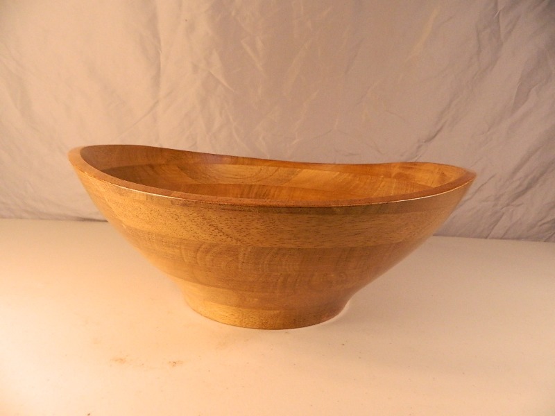 Beautiful New Large Mountain Woods Acacia Hardwood Ellipse Wavy Rim Bowl