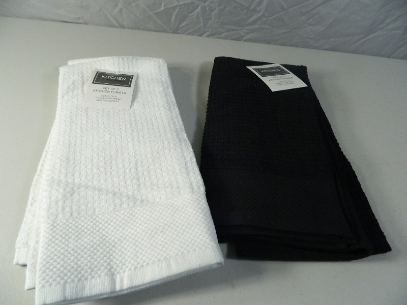 4 New Kitchen Towels