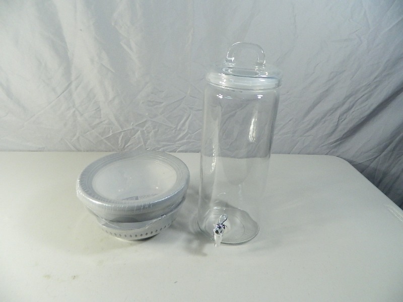New 3 Pc Berry Bowl and Colander Set and Glass Drink Dispensor