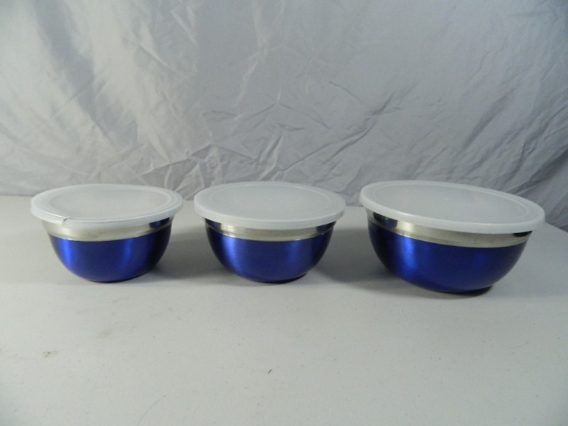 3 New Stainless Nesting Bowls with Lids