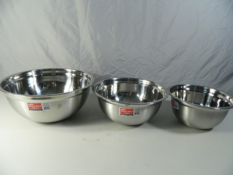 3 New Stainless Steel Mixing Bowls