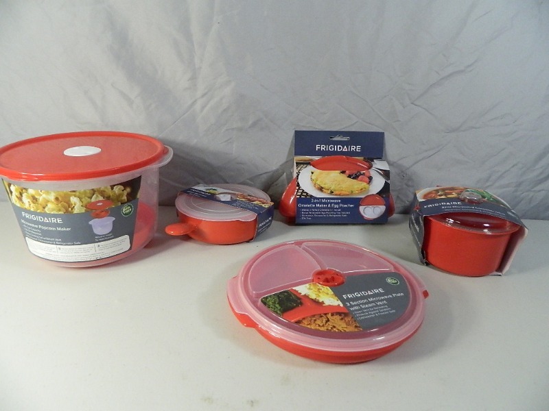 5 New Frigidaire Microwave Containers