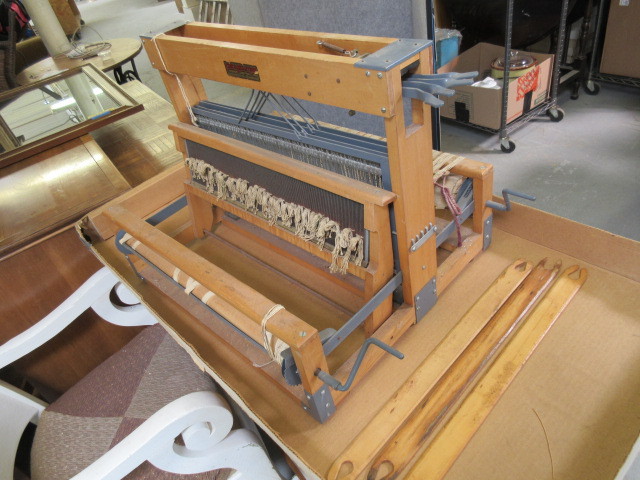 TABLETOP LOOM