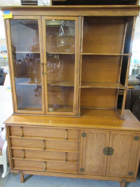 UNIQUE DESIGN CHINA CABINET