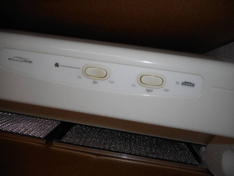 lot 10 image: Range Hood