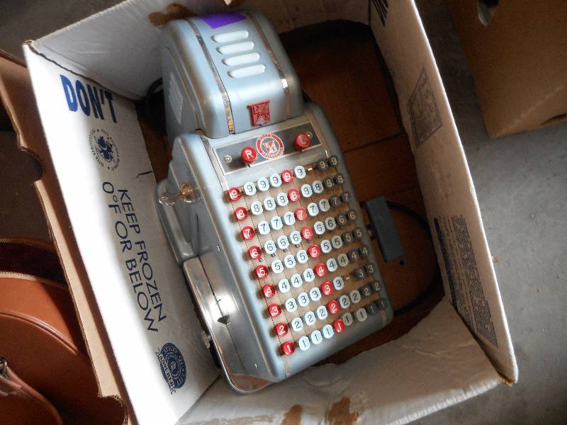lot 17 image: Vintage Office Items