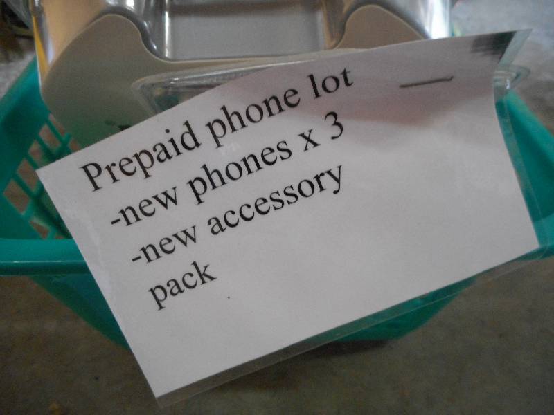 lot 23 image: Prepaid Phones
